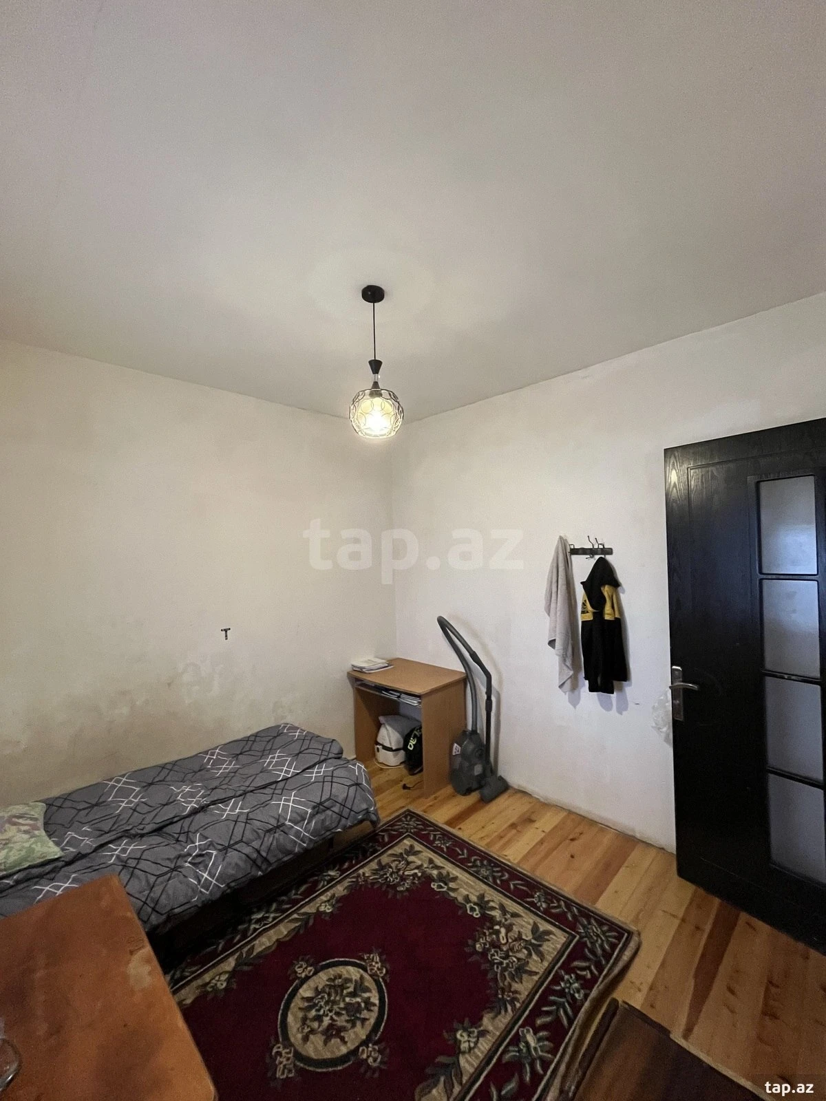 Satılır 5 otaqlı həyət evi