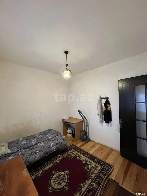 Satılır 5 otaqlı həyət evi