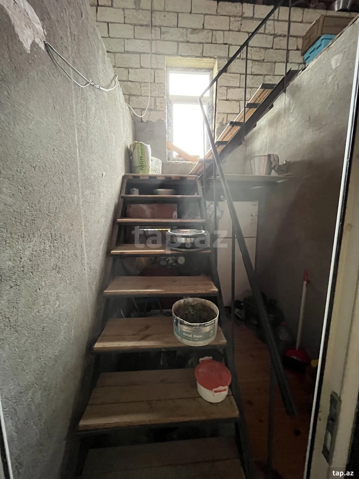 Satılır 5 otaqlı həyət evi