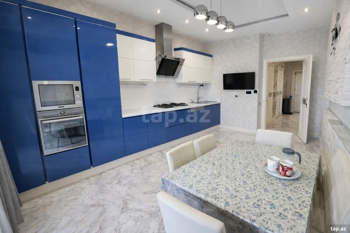 Satılır 3 otaqlı yeni tikili 165 m²