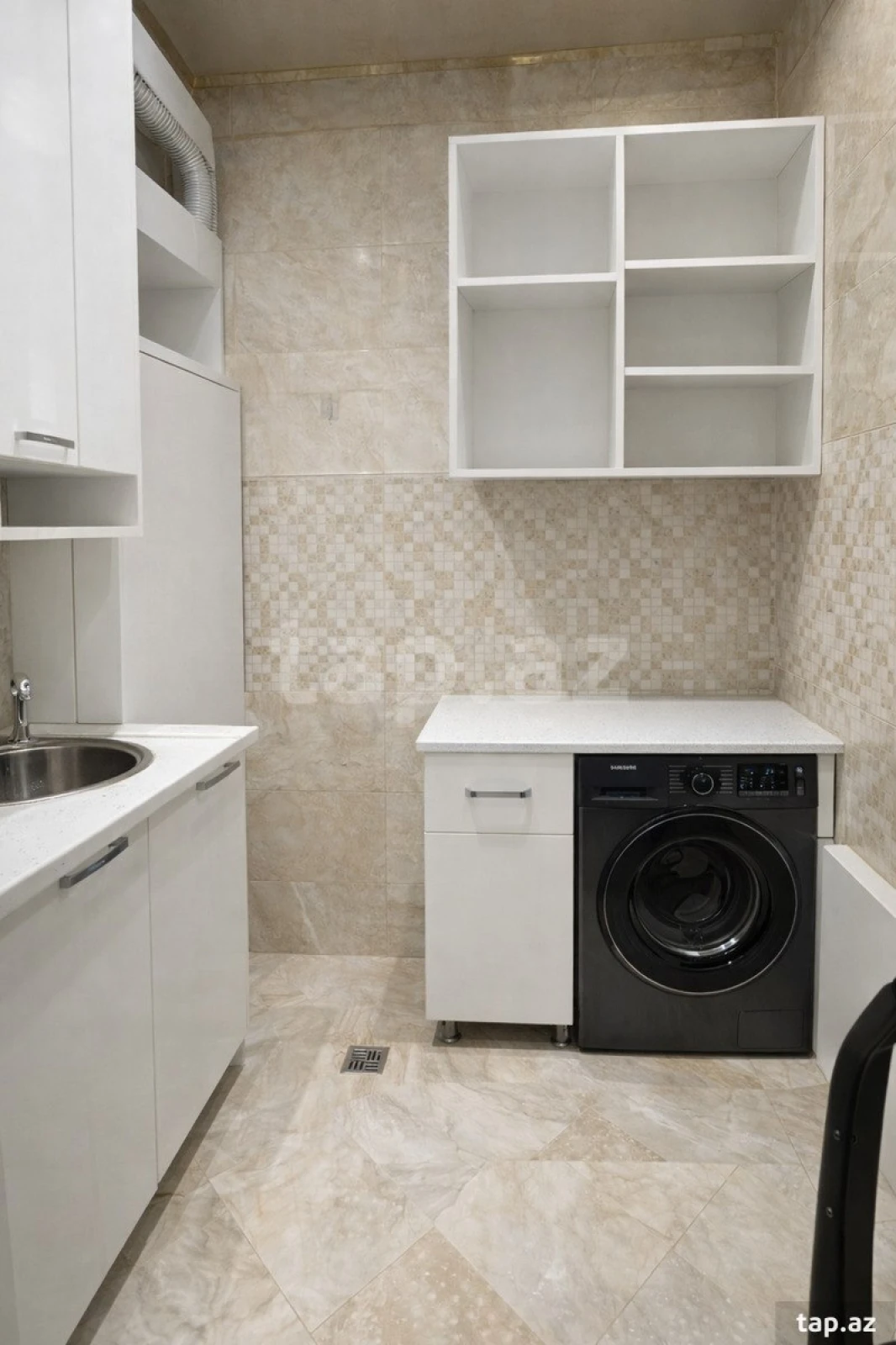 Satılır 3 otaqlı yeni tikili 165 m²