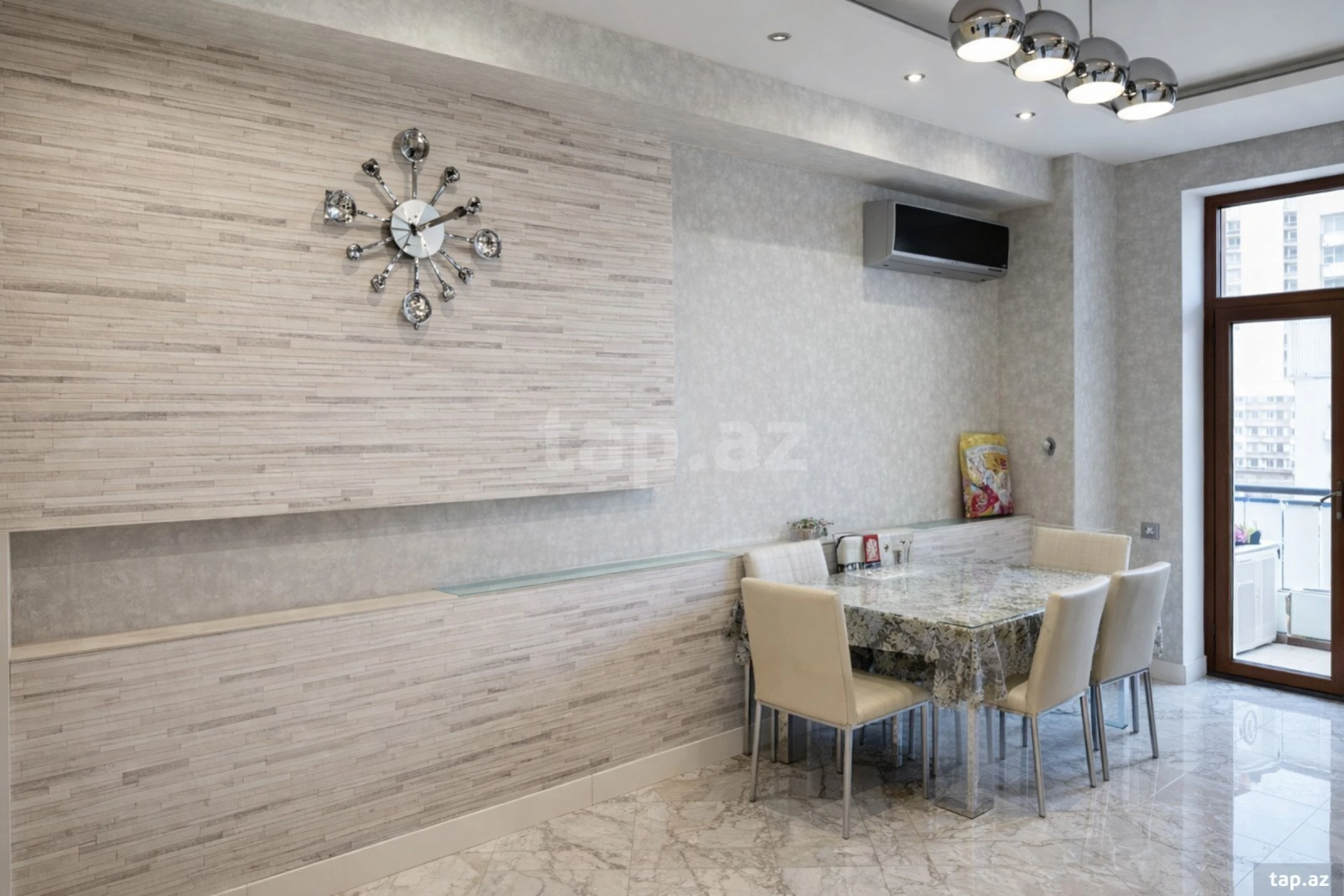 Satılır 3 otaqlı yeni tikili 165 m²