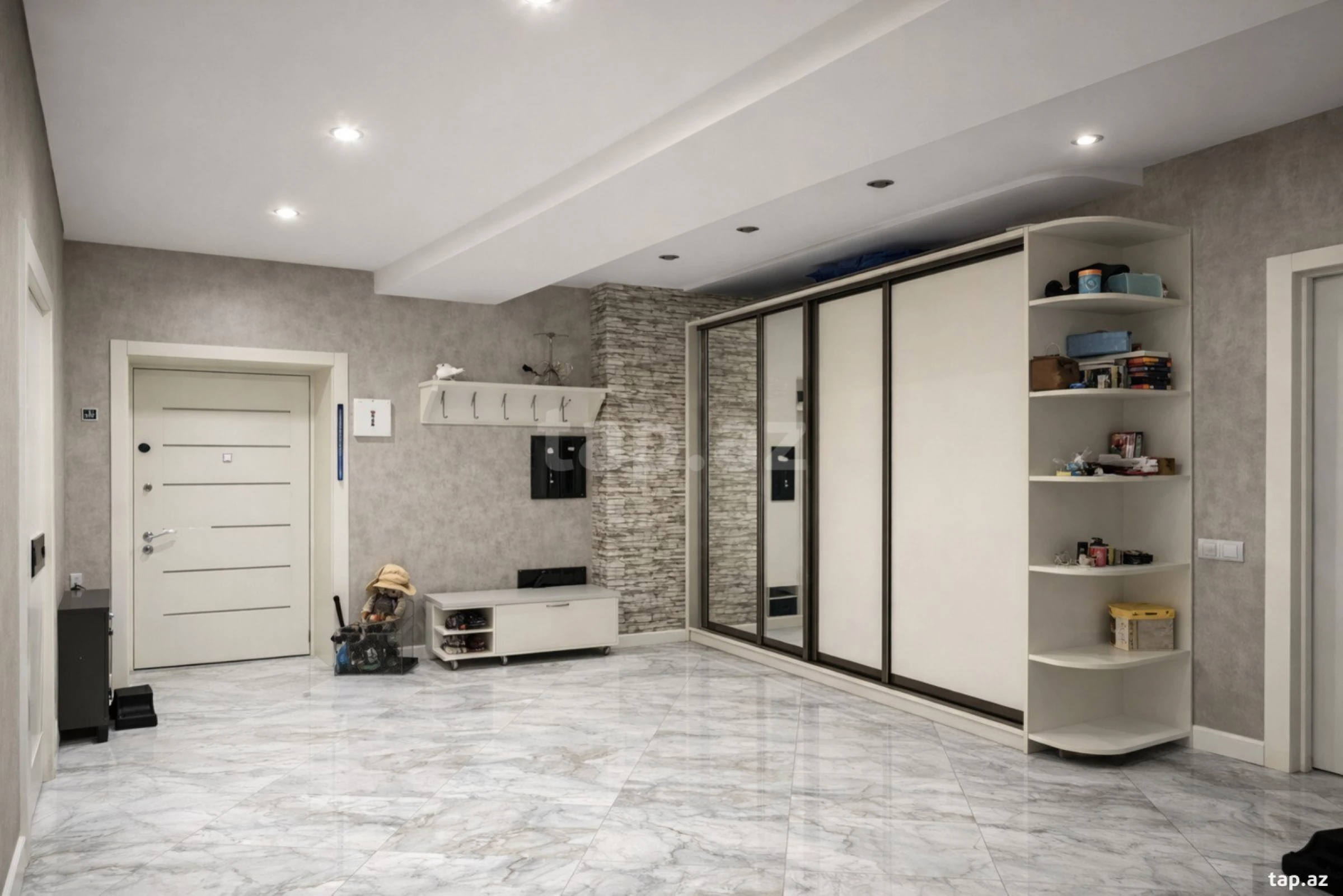 Satılır 3 otaqlı yeni tikili 165 m²