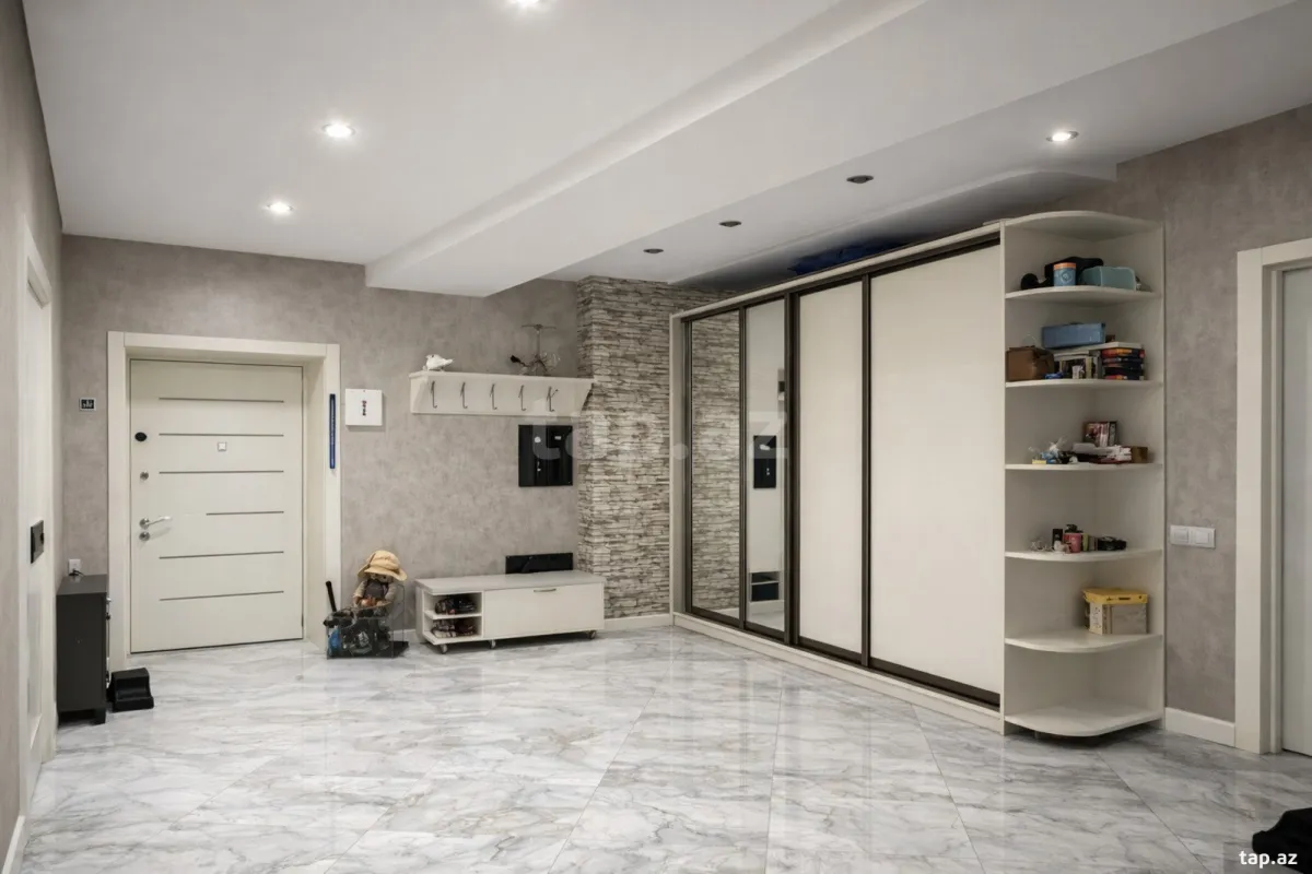 Satılır 3 otaqlı yeni tikili 165 m²