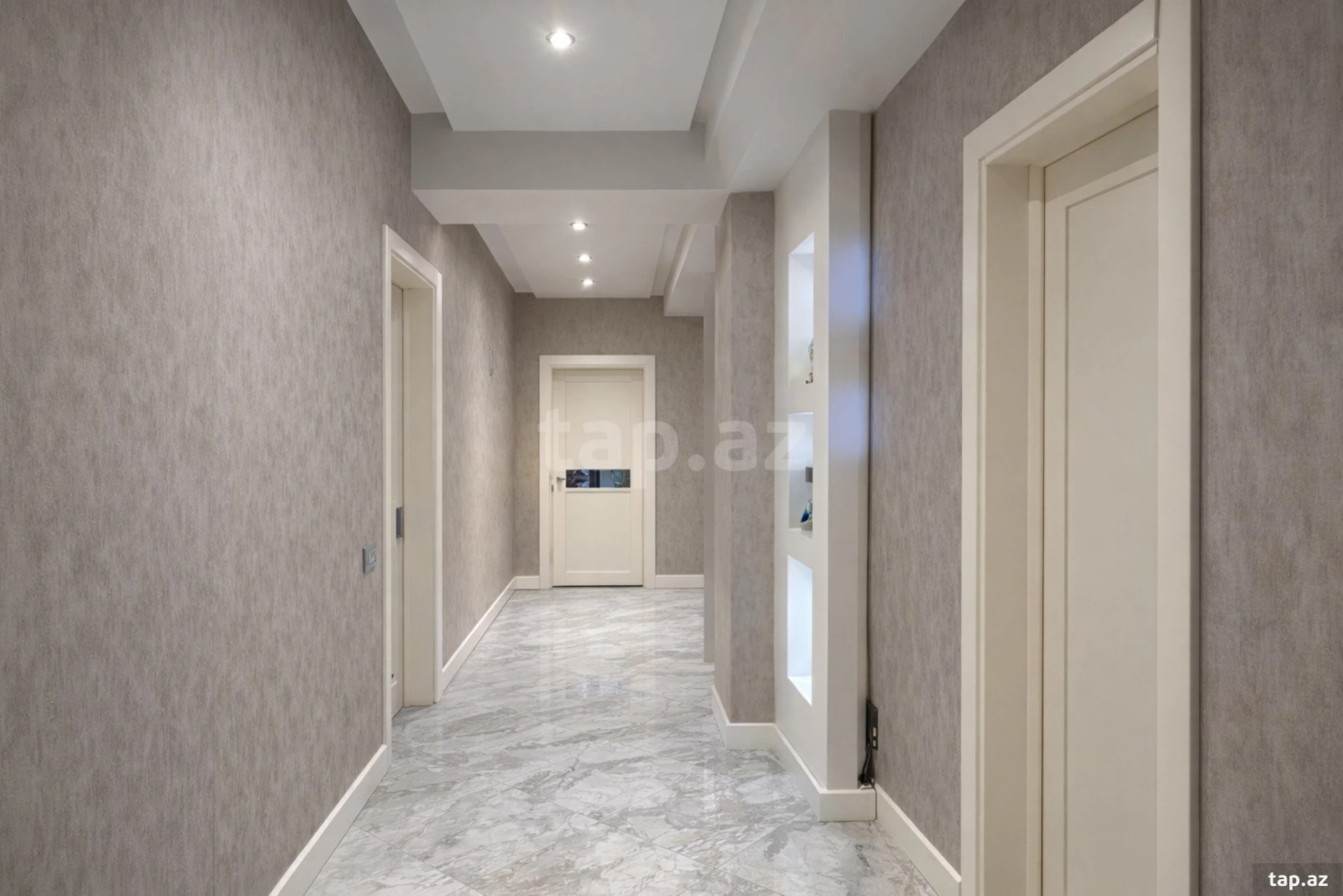 Satılır 3 otaqlı yeni tikili 165 m²