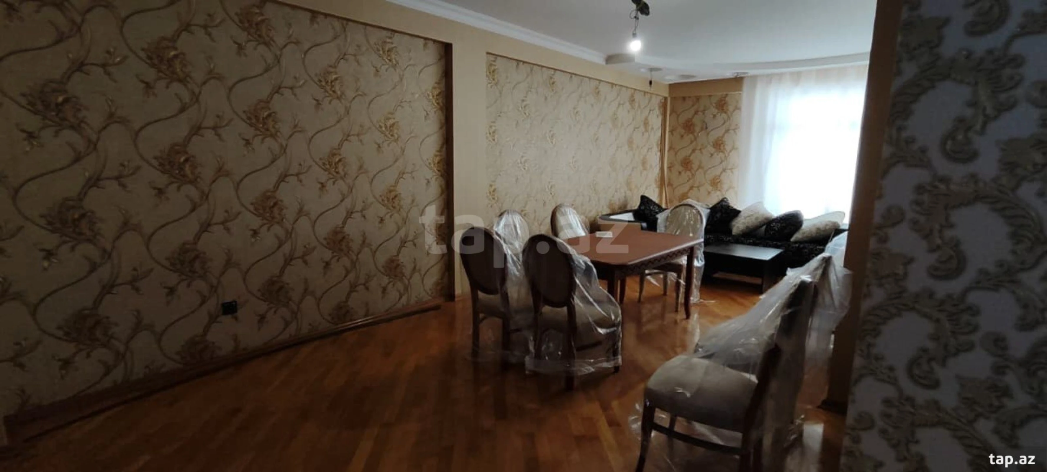 Satılır 3 otaqlı yeni tikili 115 m²