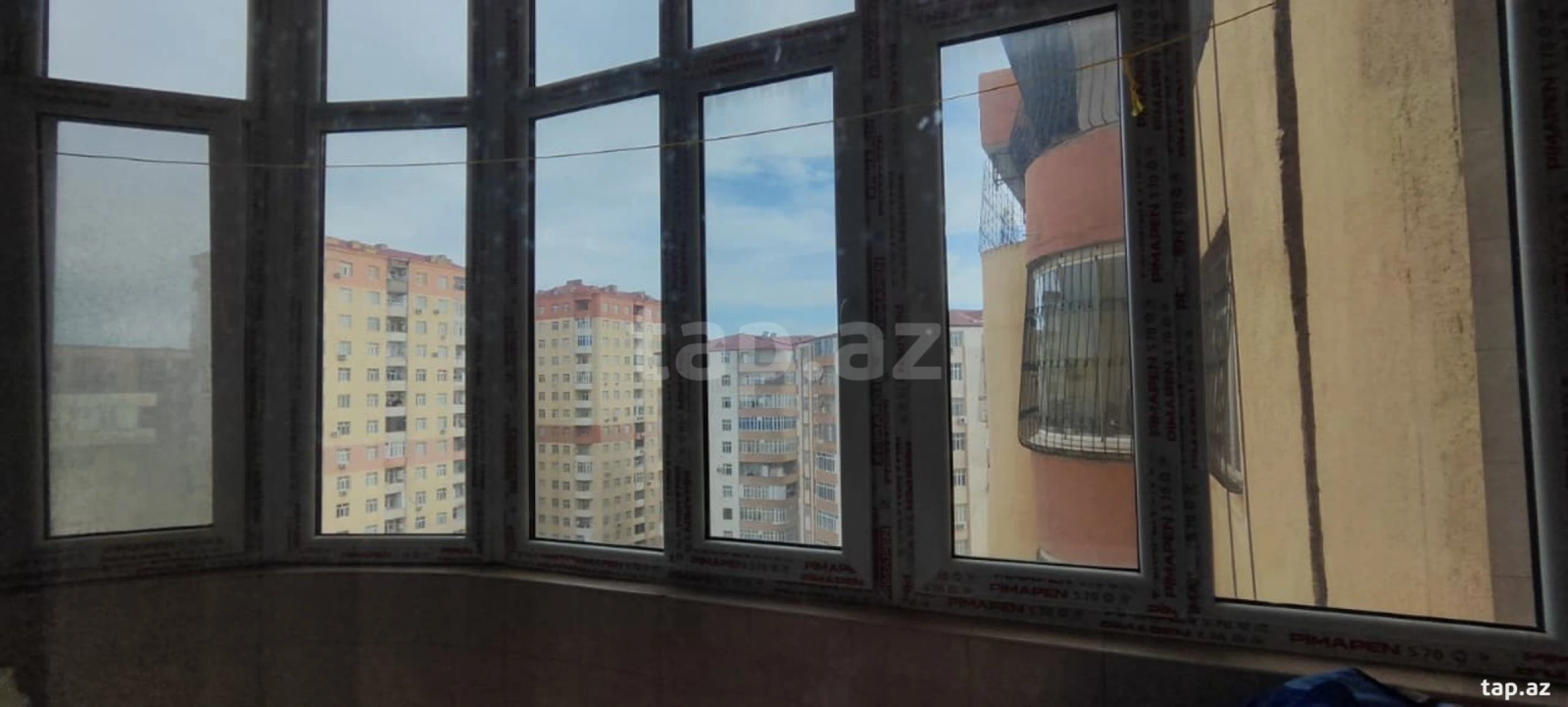 Satılır 3 otaqlı yeni tikili 115 m²