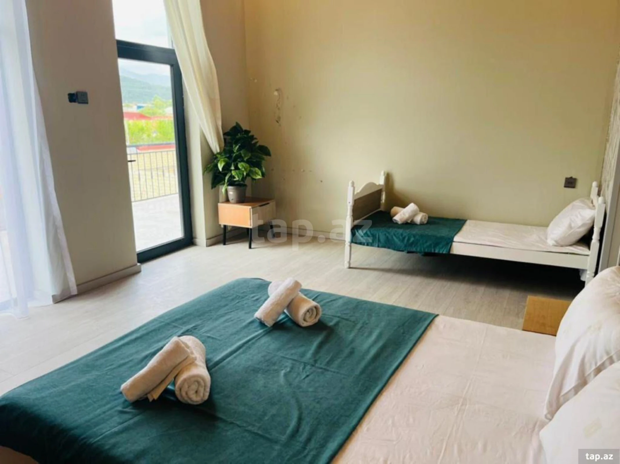 Kirayə verilir 5 otaqlı həyət evi