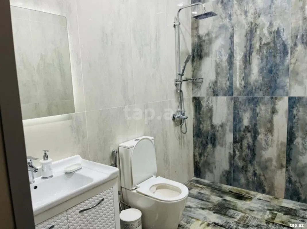 Kirayə verilir 5 otaqlı həyət evi