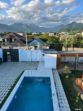 Kirayə verilir 5 otaqlı həyət evi