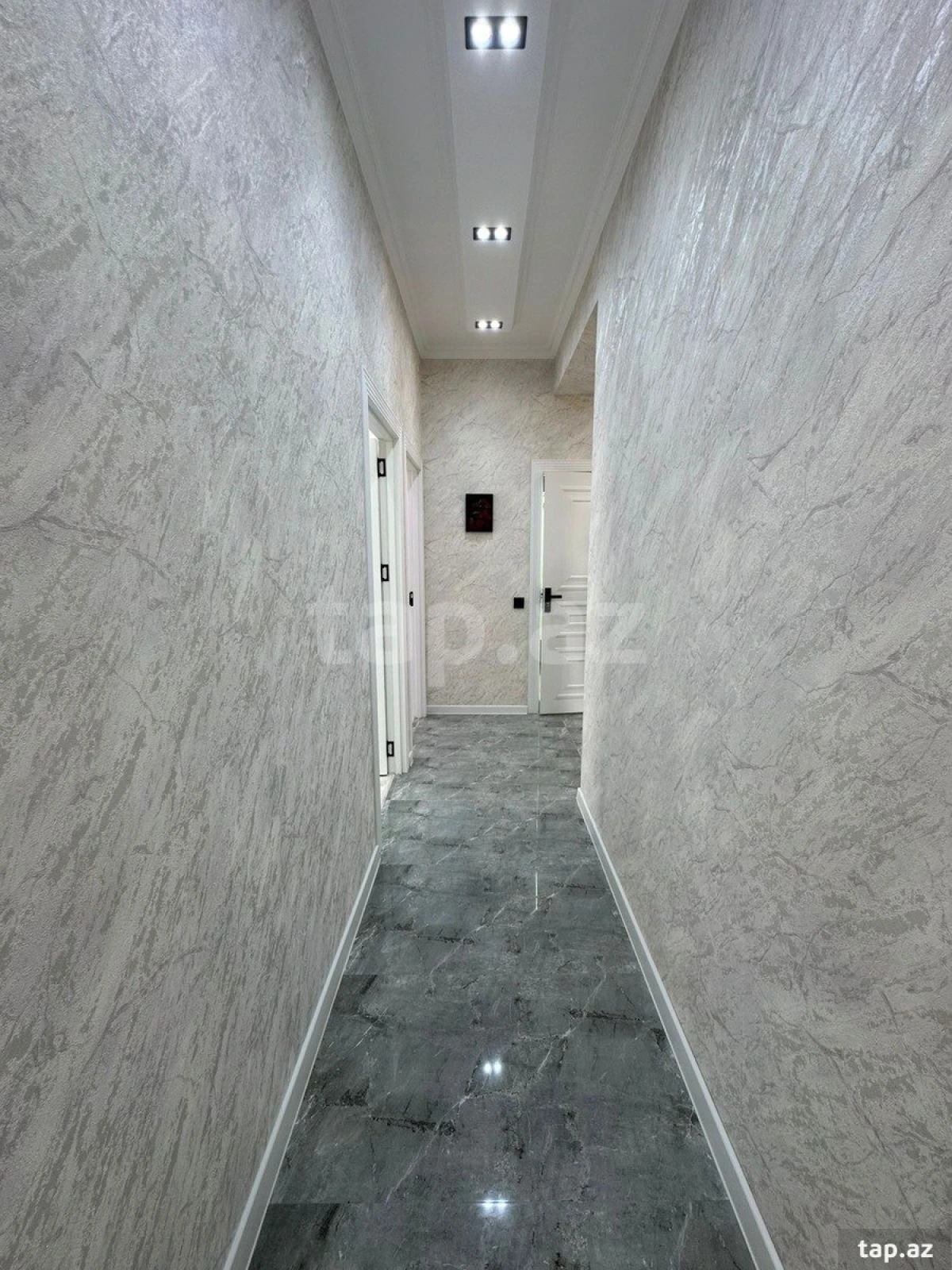 Satılır 3 otaqlı yeni tikili 90 m²