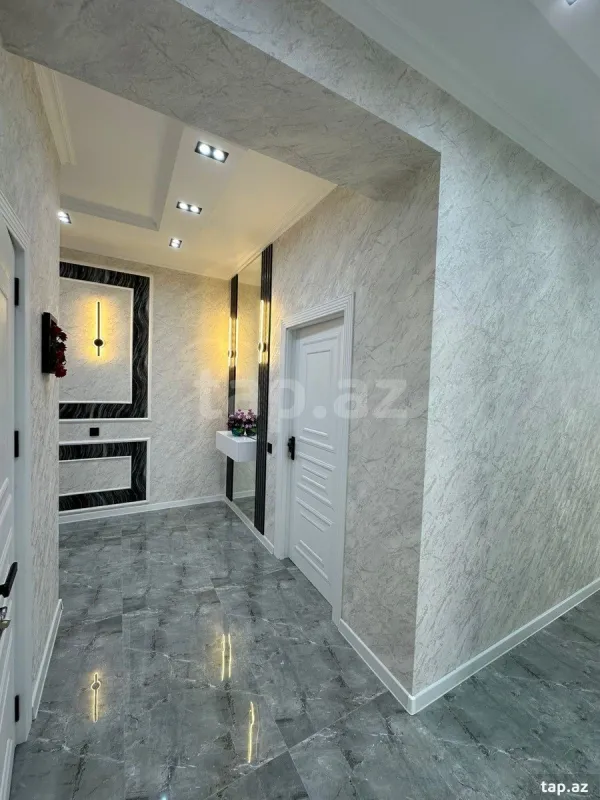 Satılır 3 otaqlı yeni tikili 90 m²