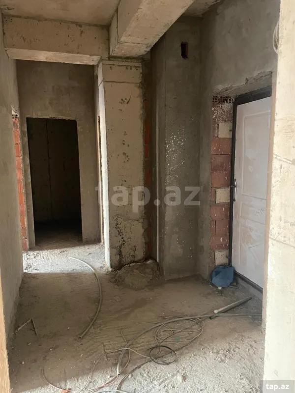 Satılır 2 otaqlı yeni tikili 82 m²