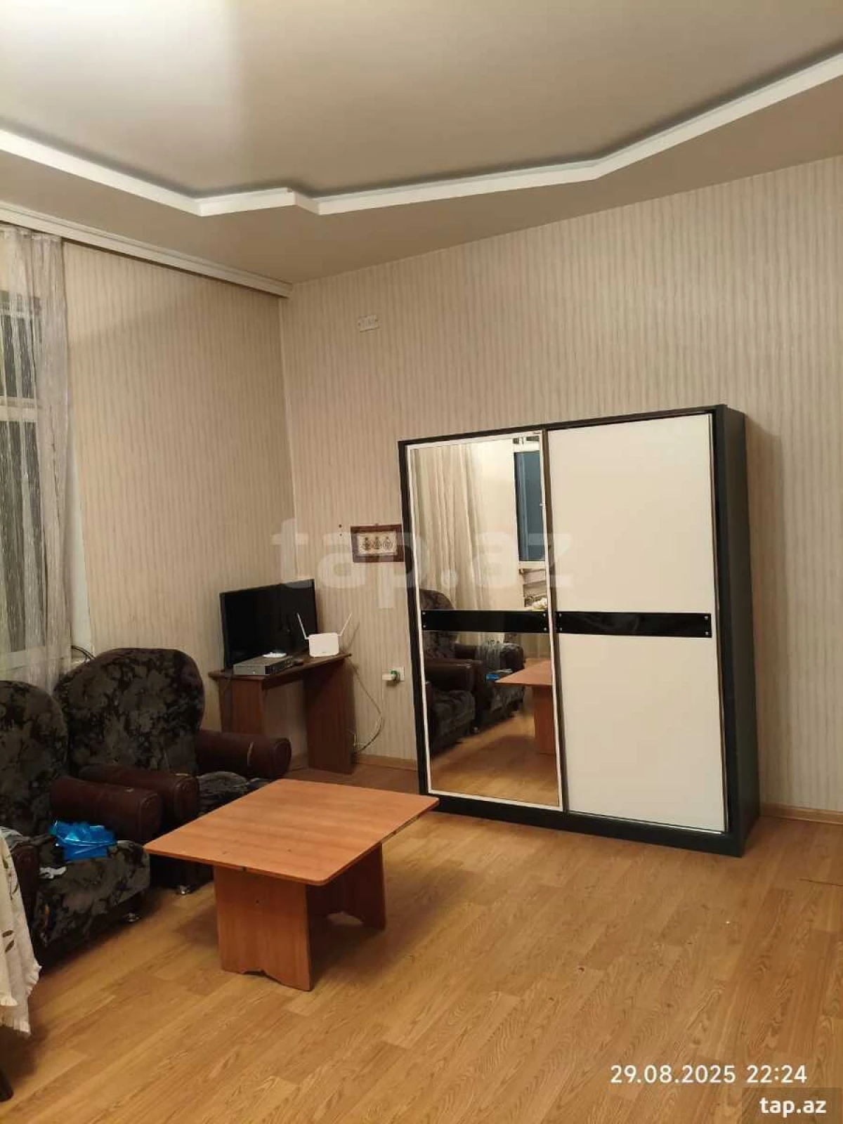 Kirayə verilir 4 otaqlı həyət evi