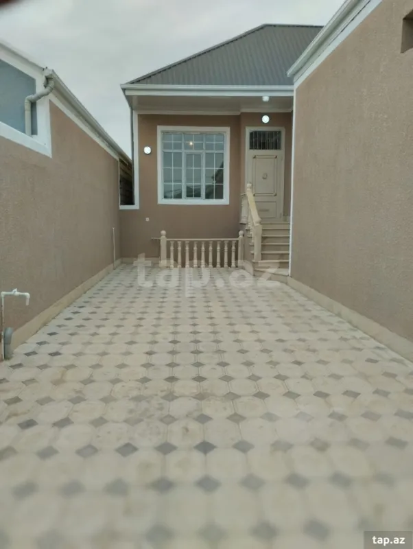 Satılır 6 otaqlı həyət evi