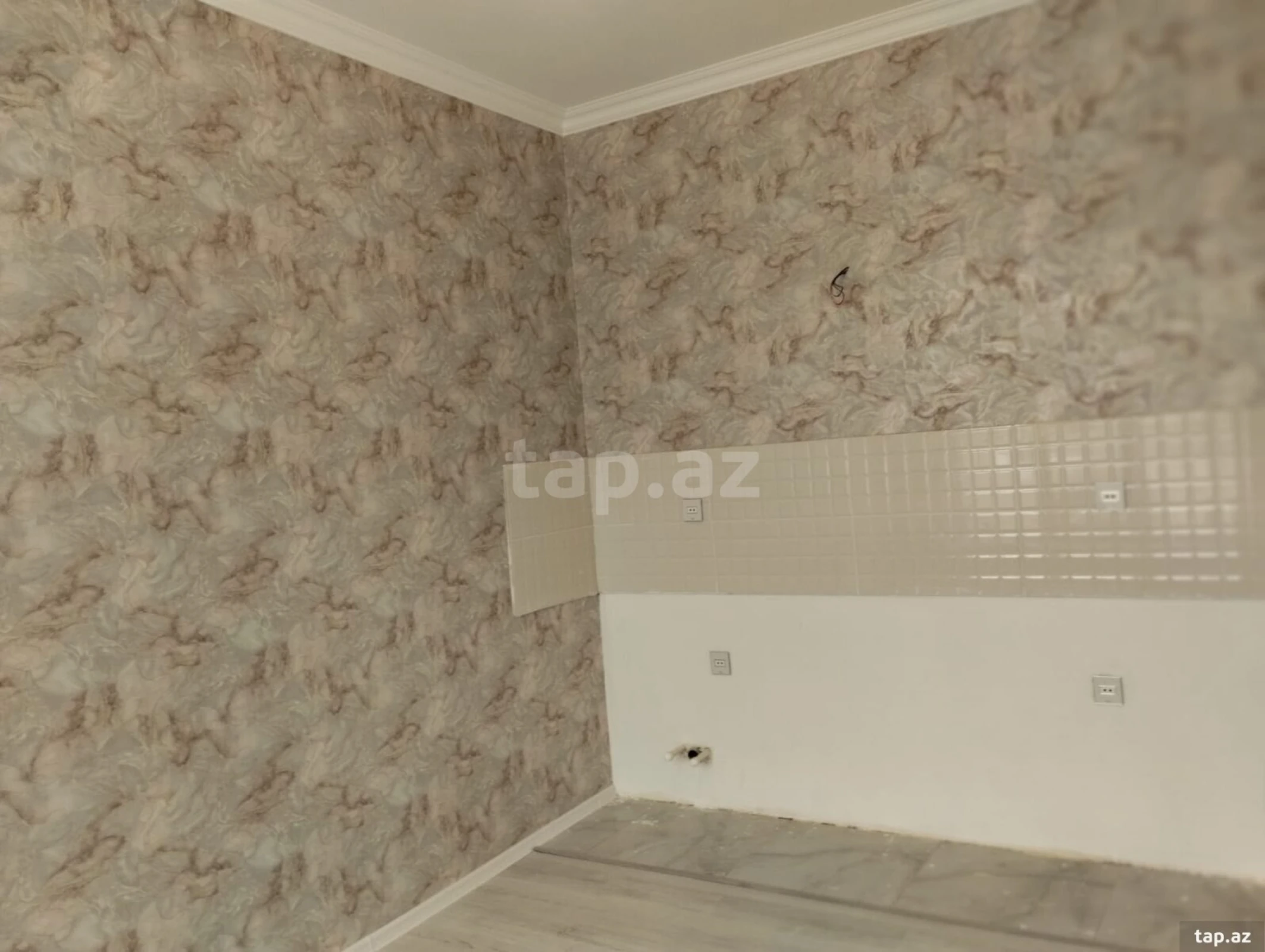 Satılır 6 otaqlı həyət evi