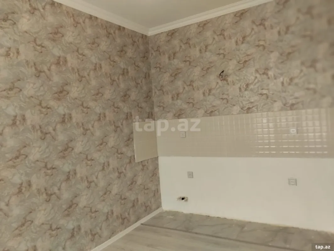 Satılır 6 otaqlı həyət evi