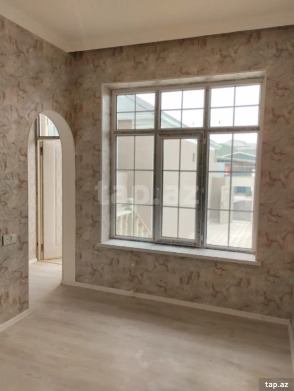 Satılır 6 otaqlı həyət evi