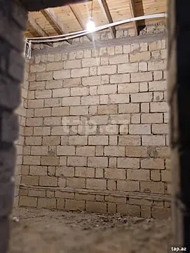 Satılır 6 otaqlı həyət evi