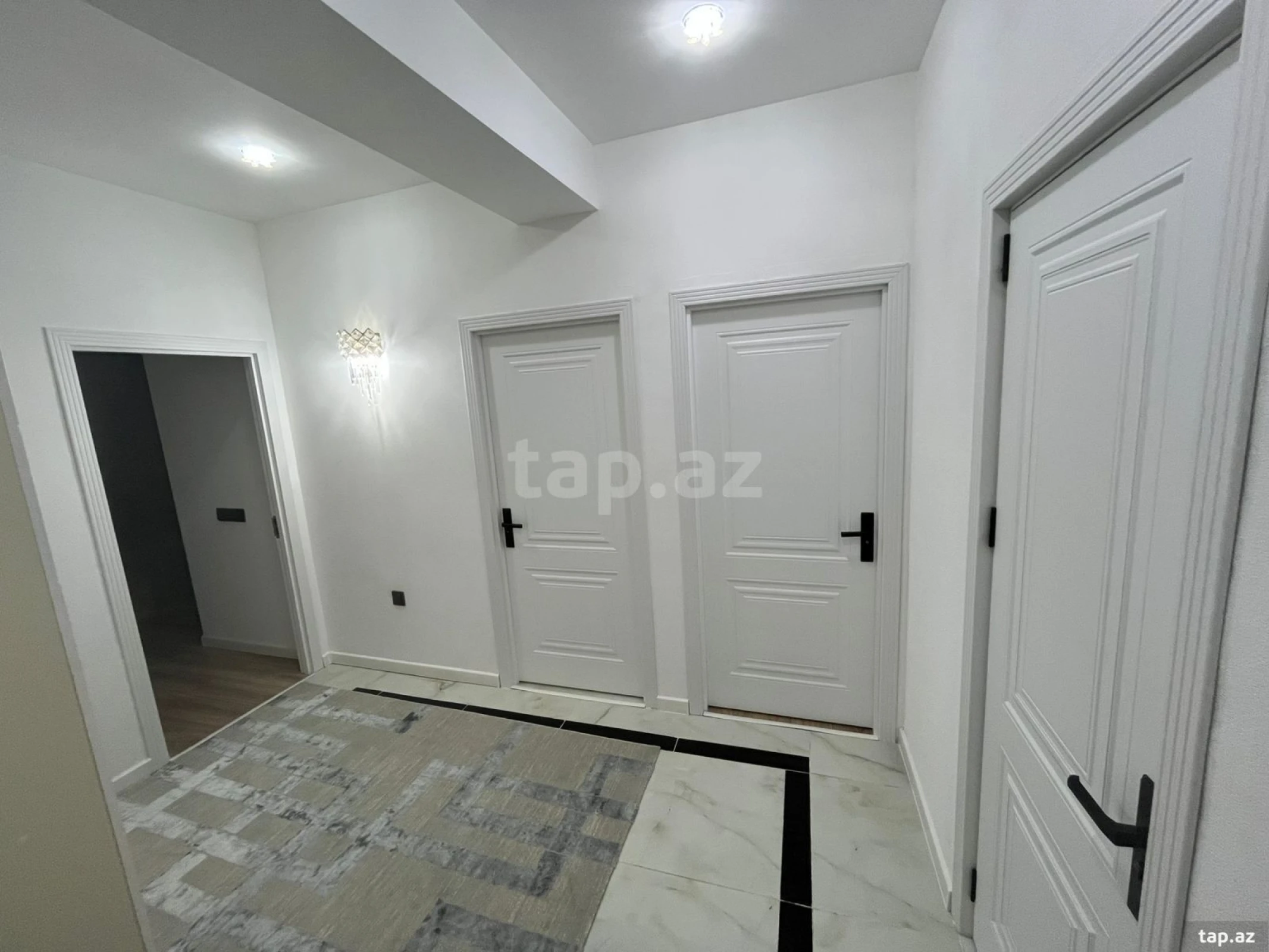 Satılır 2 otaqlı yeni tikili 82 m²