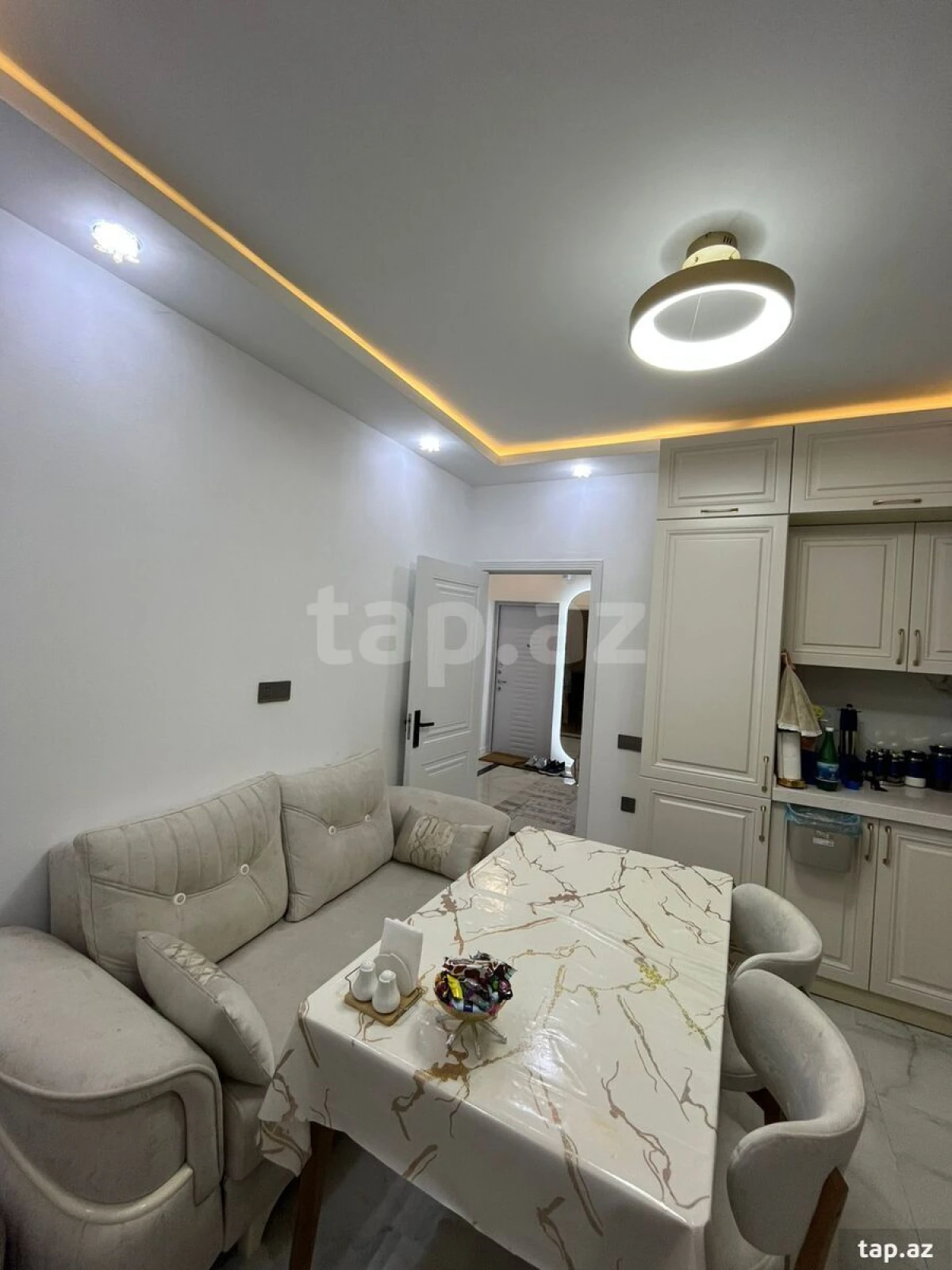 Satılır 2 otaqlı yeni tikili 82 m²