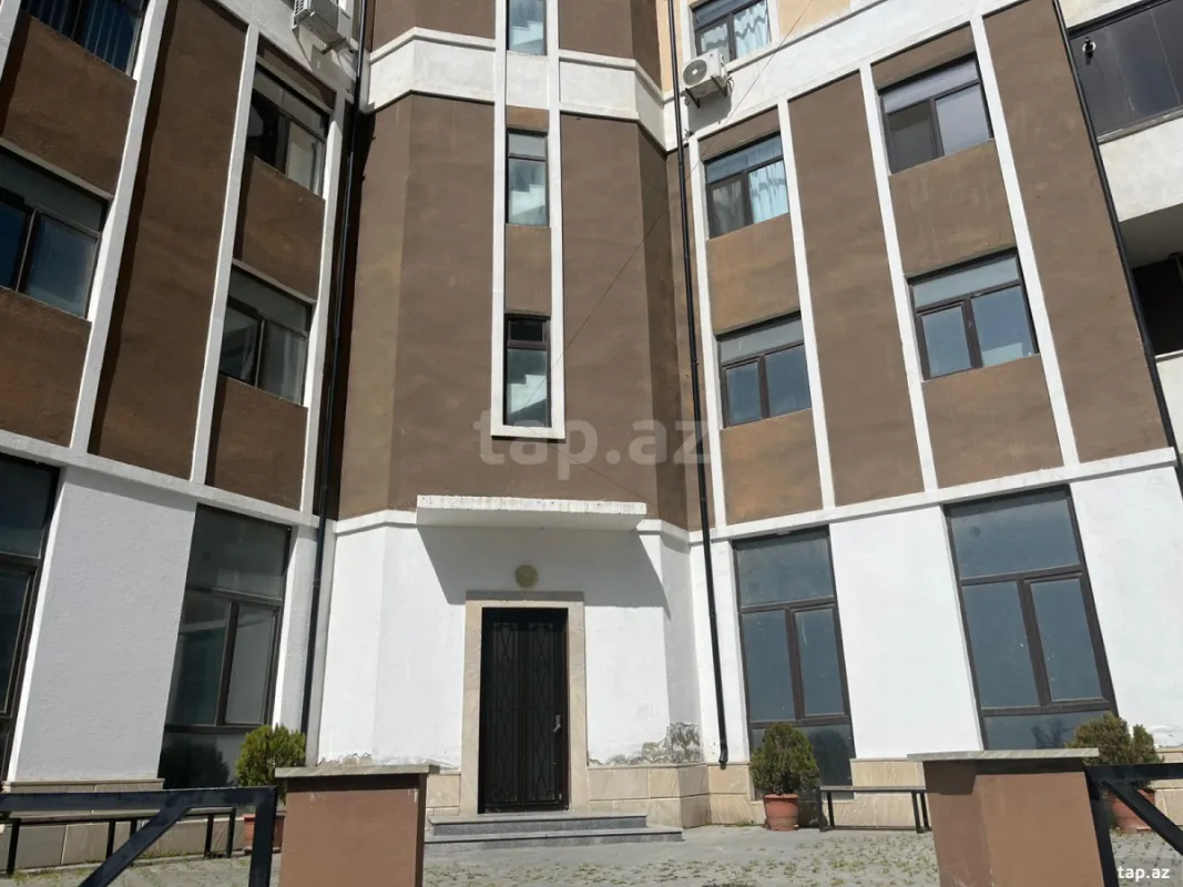 Satılır 2 otaqlı yeni tikili 82 m²