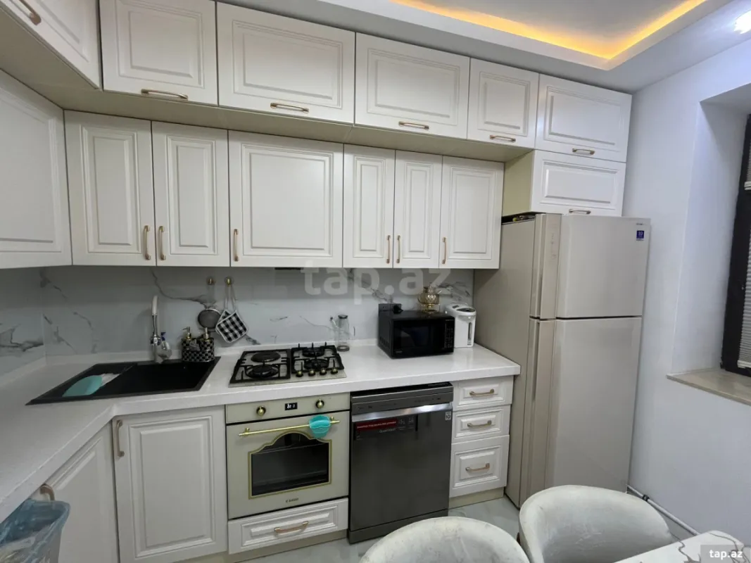 Satılır 2 otaqlı yeni tikili 82 m²