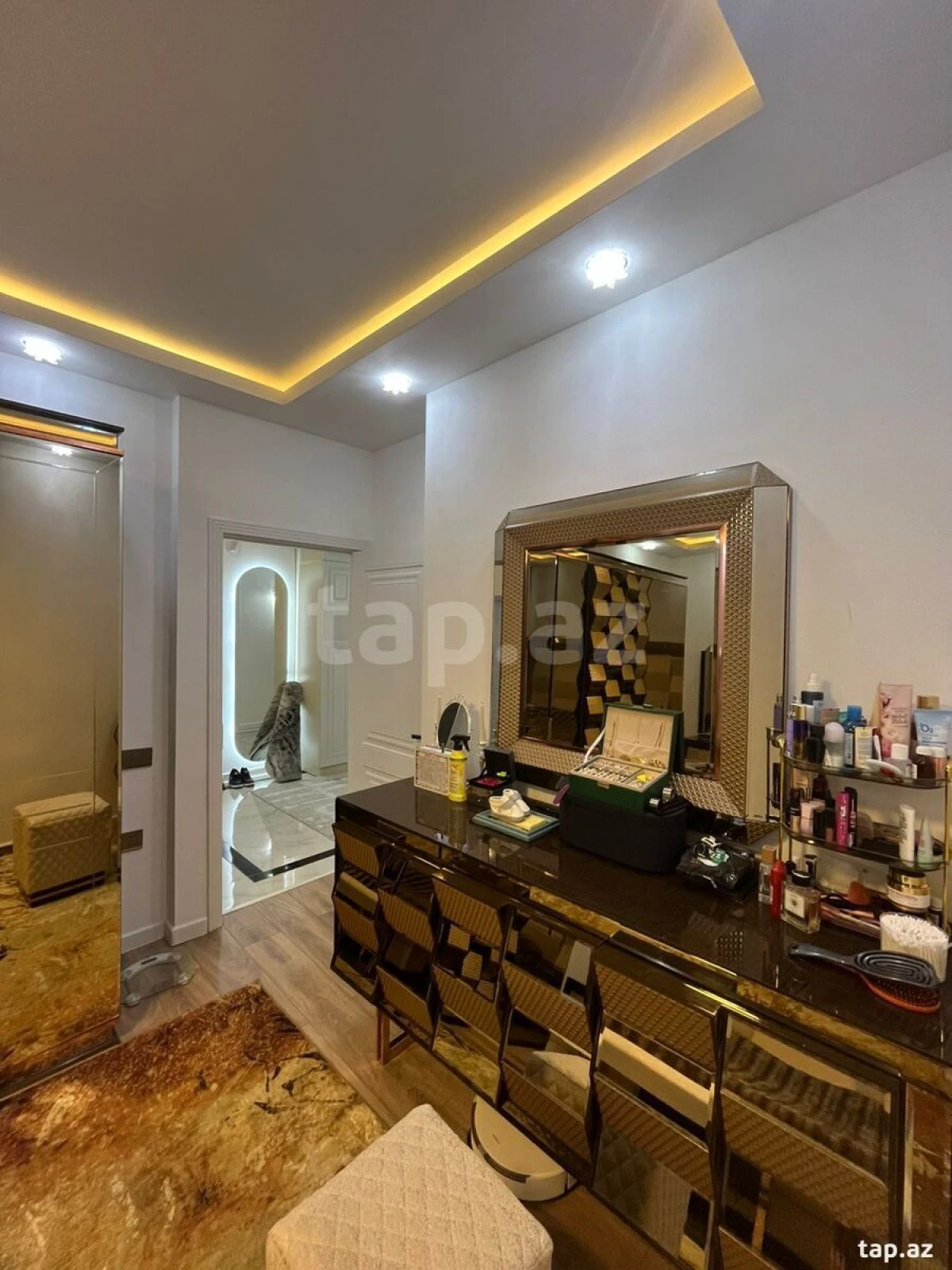 Satılır 2 otaqlı yeni tikili 82 m²