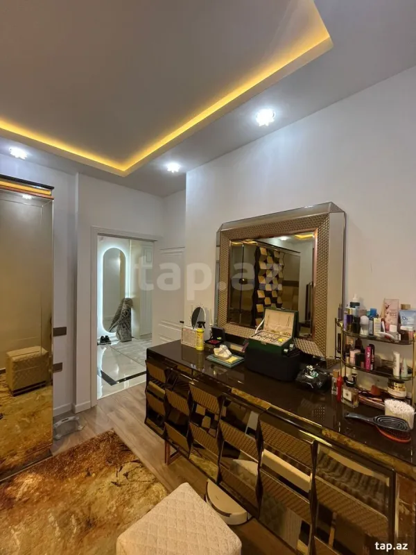 Satılır 2 otaqlı yeni tikili 82 m²