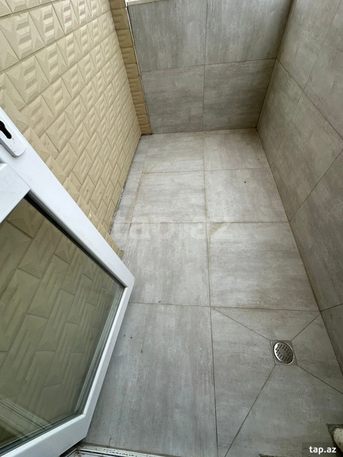 Satılır 3 otaqlı yeni tikili 74 m²