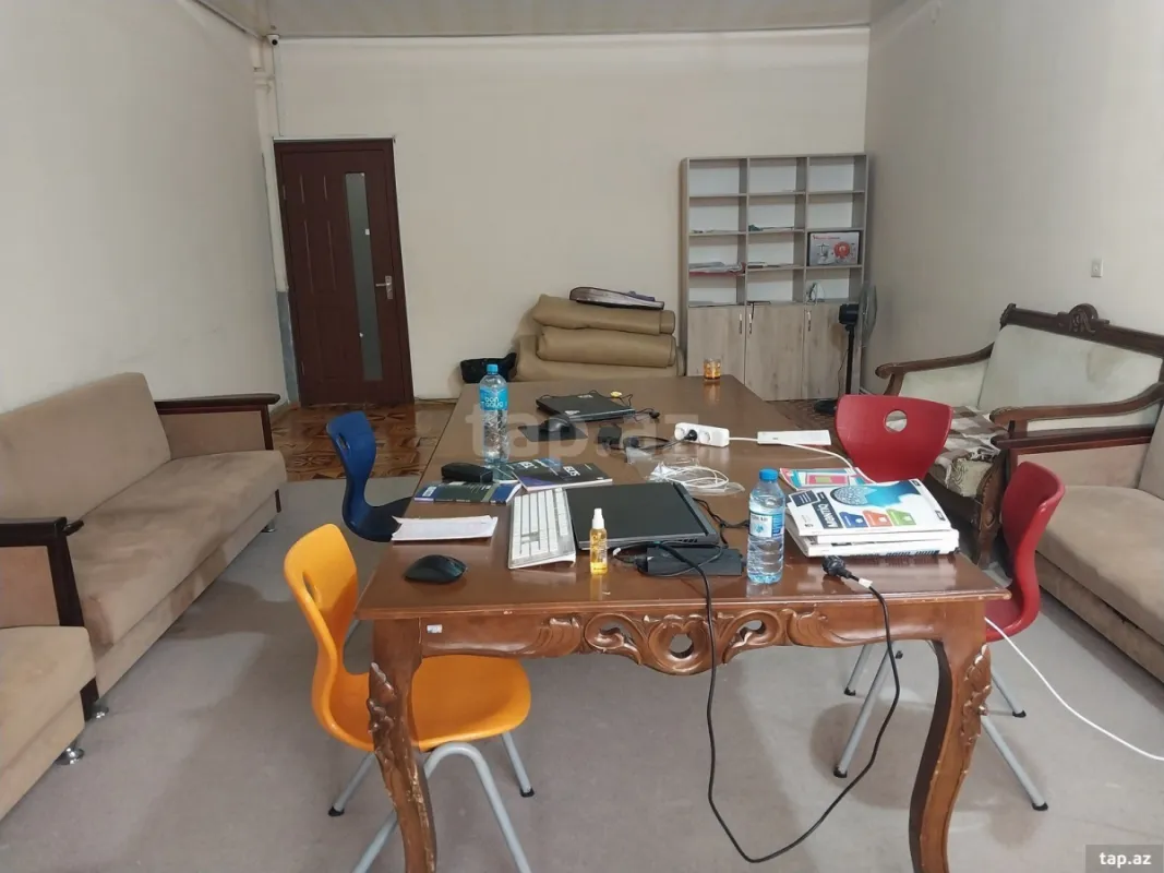 Kirayə verilir 1 otaqlı mənzil 700 m²