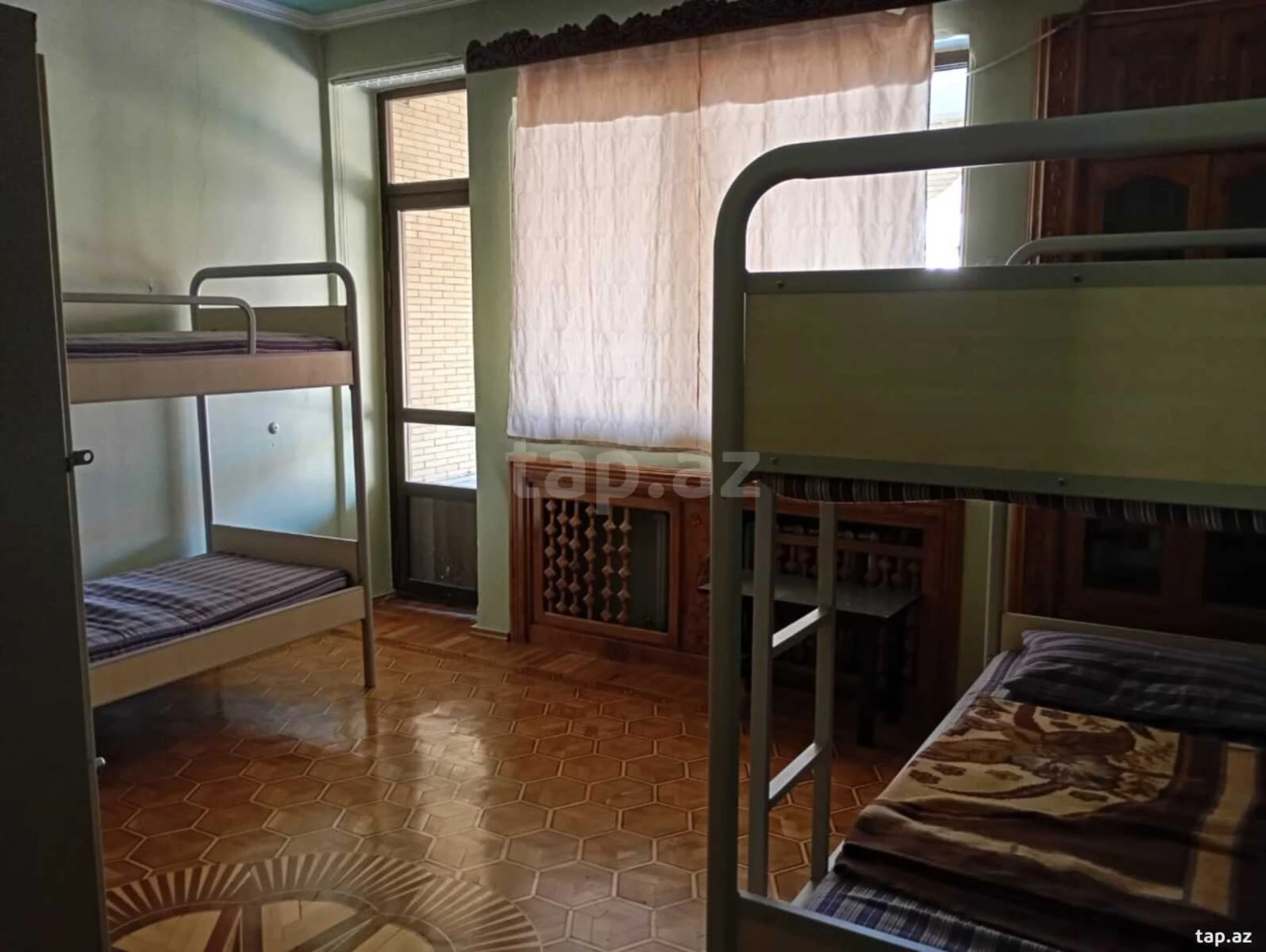 Kirayə verilir 1 otaqlı mənzil 700 m²