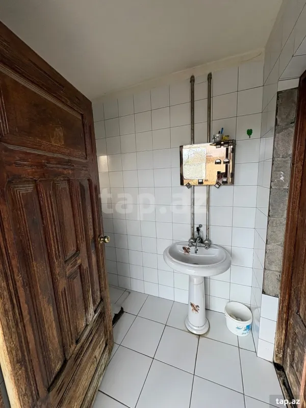 Satılır 4 otaqlı həyət evi