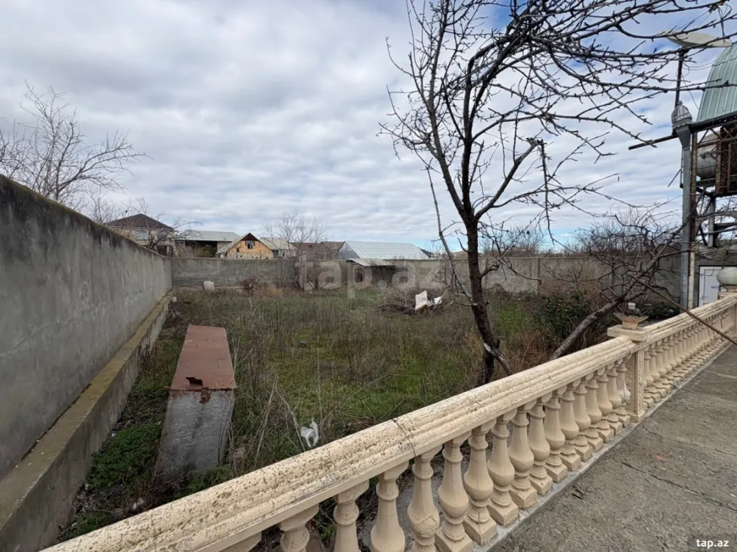 Satılır 4 otaqlı həyət evi