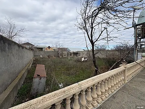 Satılır 4 otaqlı həyət evi