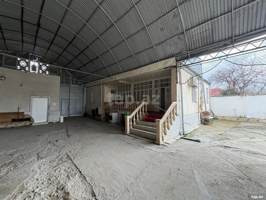 Satılır 4 otaqlı həyət evi
