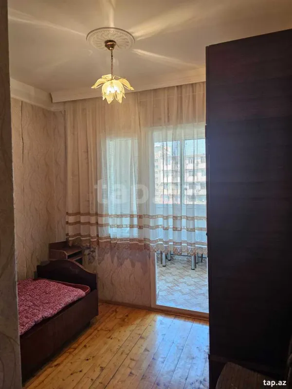 Satılır 2 otaqlı mənzil 33 m²