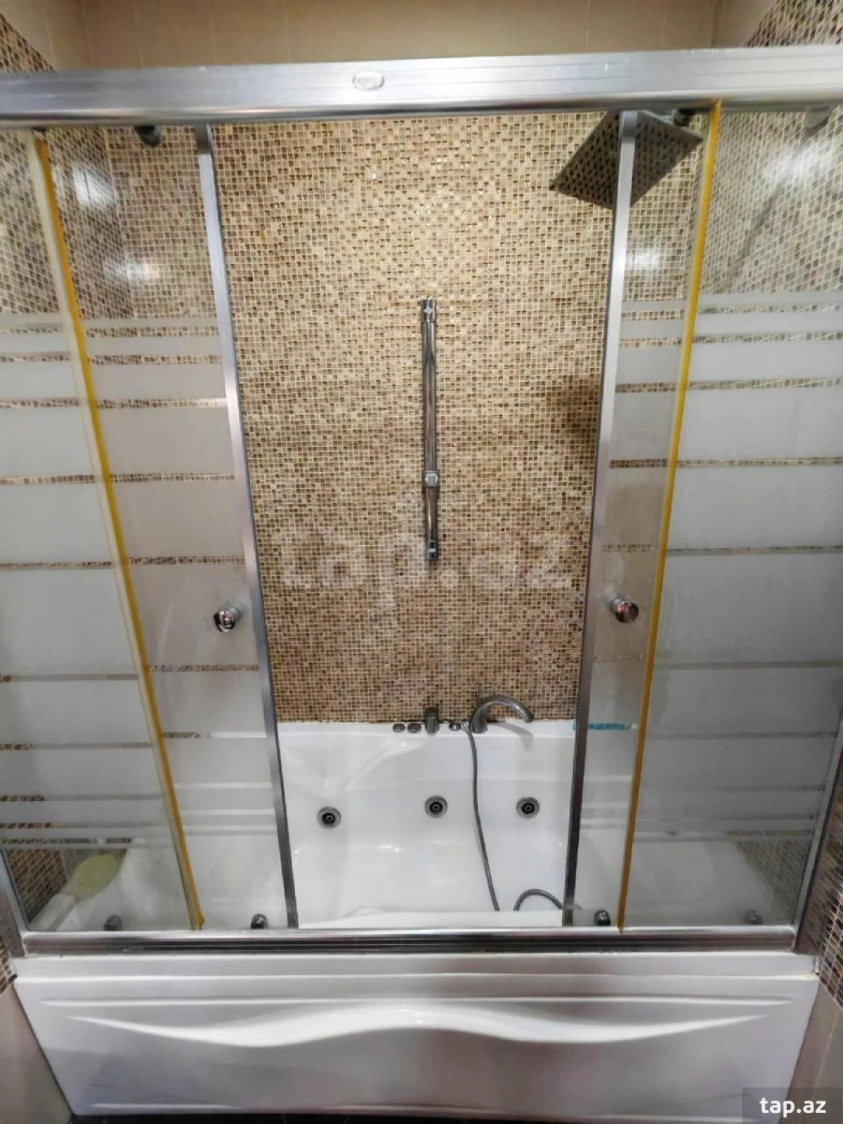 Kirayə verilir 2 otaqlı yeni tikili 150 m²