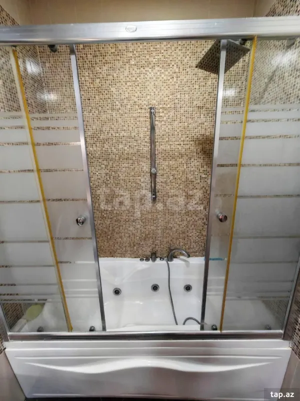 Kirayə verilir 2 otaqlı yeni tikili 150 m²