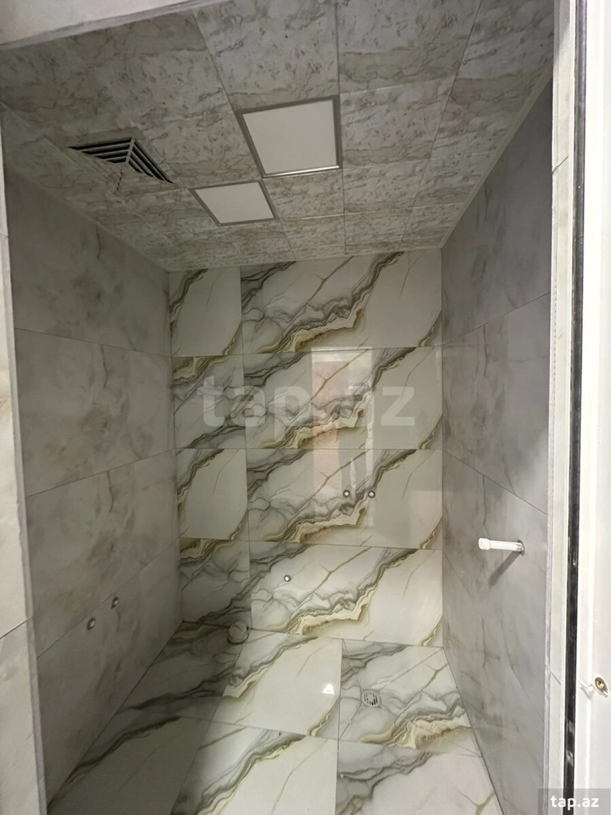 Satılır 2 otaqlı yeni tikili 44 m²