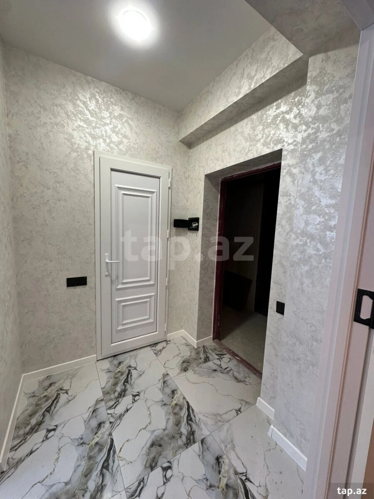 Satılır 2 otaqlı yeni tikili 44 m²