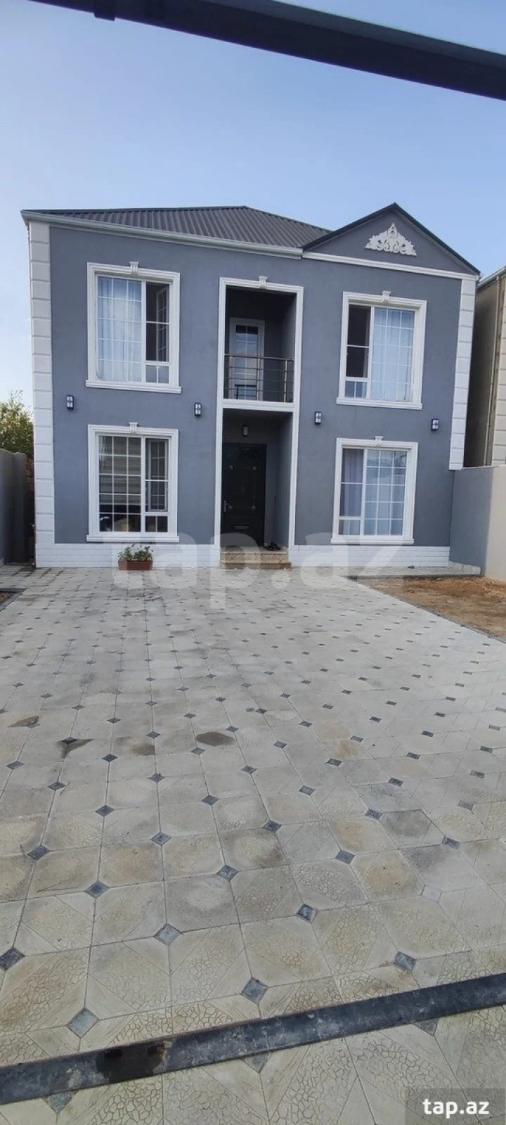 Satılır 5 otaqlı həyət evi