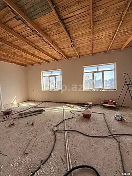 Satılır 4 otaqlı həyət evi