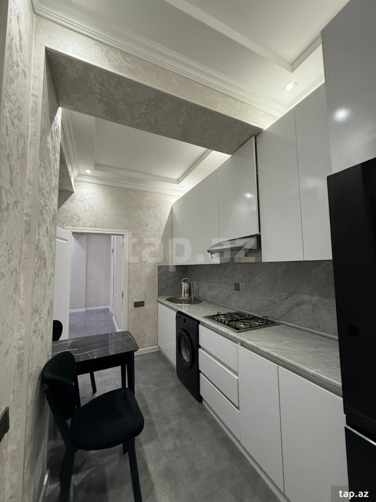 Kirayə verilir 3 otaqlı yeni tikili 100 m²