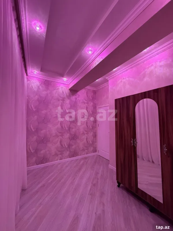 Kirayə verilir 3 otaqlı yeni tikili 100 m²