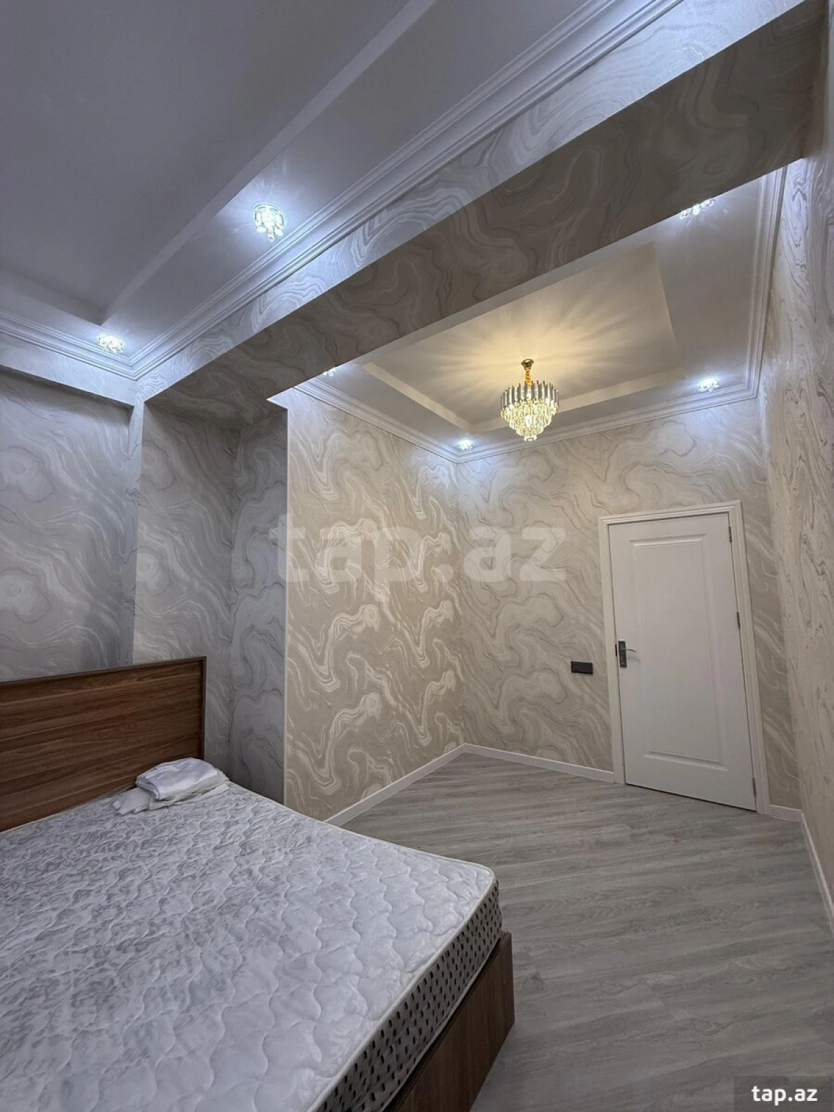 Kirayə verilir 3 otaqlı yeni tikili 100 m²