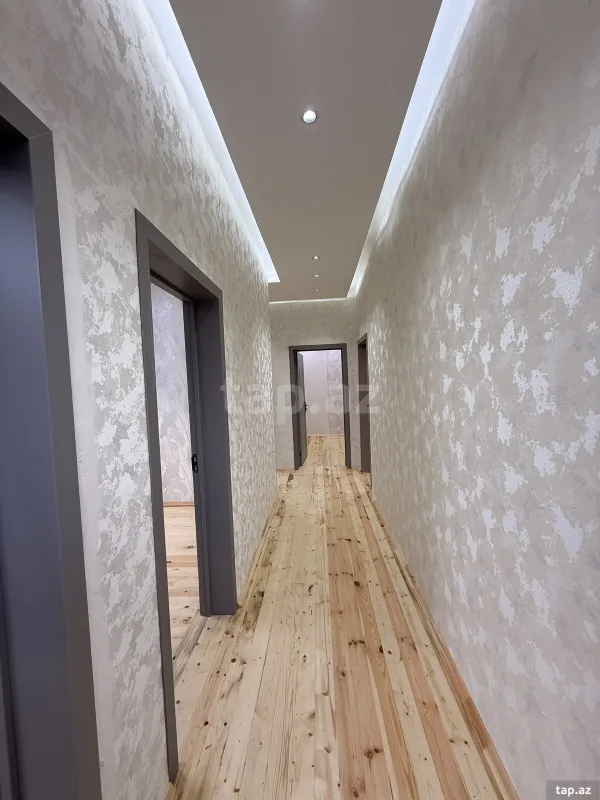 Satılır 4 otaqlı həyət evi