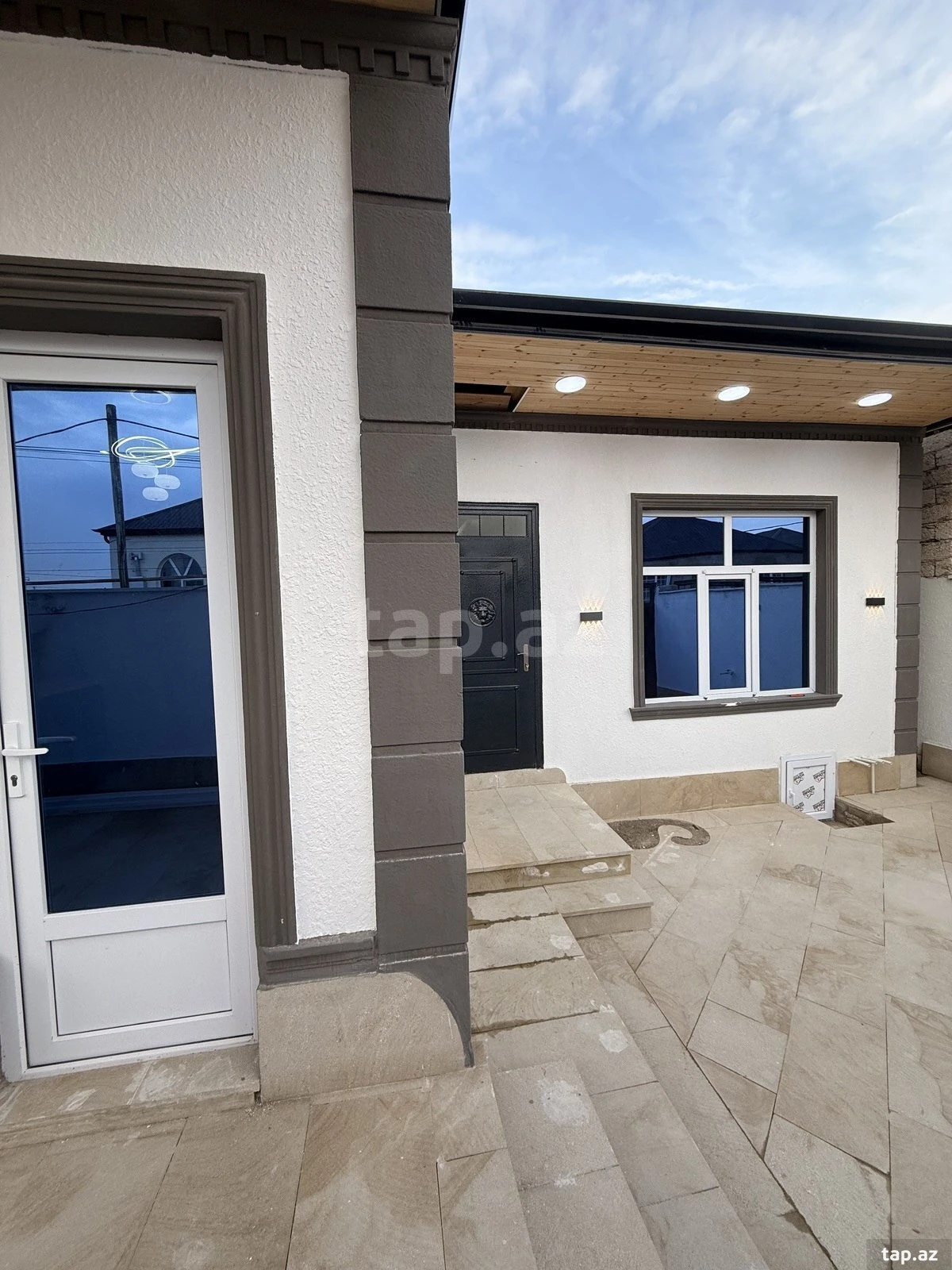 Satılır 4 otaqlı həyət evi