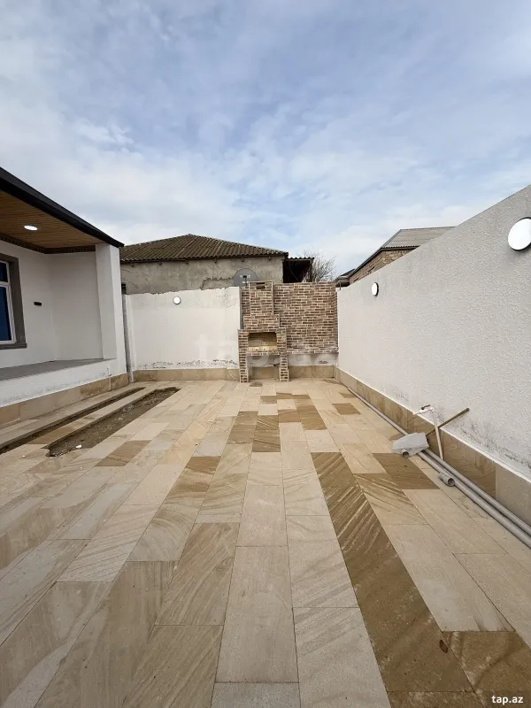 Satılır 4 otaqlı həyət evi