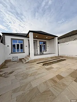 Satılır 4 otaqlı həyət evi